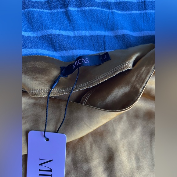 New Micas Asymmetric Hem Slit Button Deco Skirt size XL - Picture 5 of 6